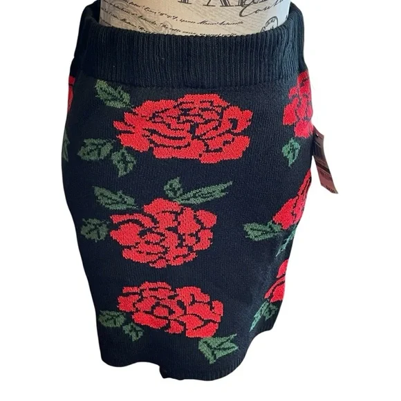 Material Girl Black and Red Floral Mini Skirt - Picture 1 of 10